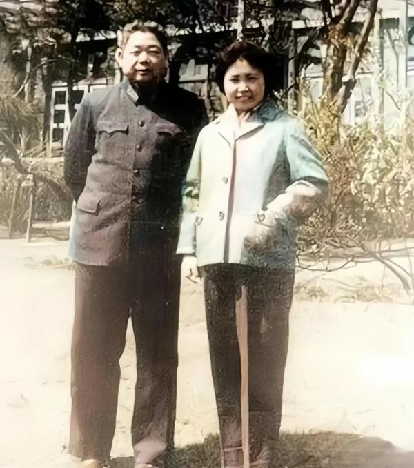 1949年，46岁的陈赓在上海遇到27岁的前小姨子。几年不见，王璇梅越发