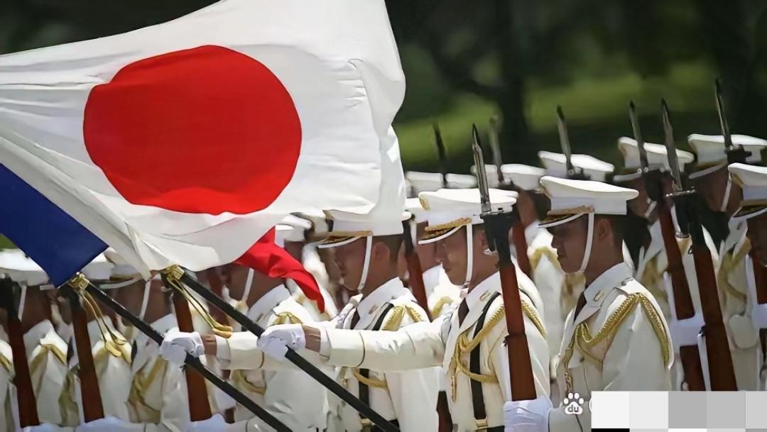 日本彻底疯了？很多人以为东京是在以卵击石。错了！真相是，日本正在复刻当年偷袭珍
