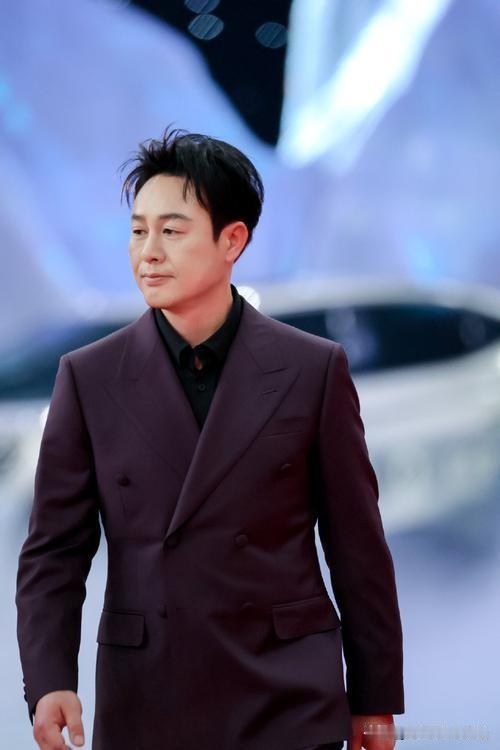 张颂文真的是一位正能量的演员。时间回到2025年10月30号，这天凌晨张颂文