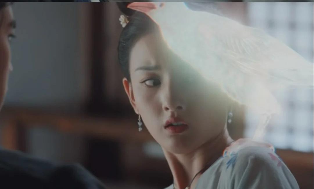 白乌鸦出现在了半夏身上。#无忧渡#真的是猜不到后面的情节。这个都知道，白乌鸦是