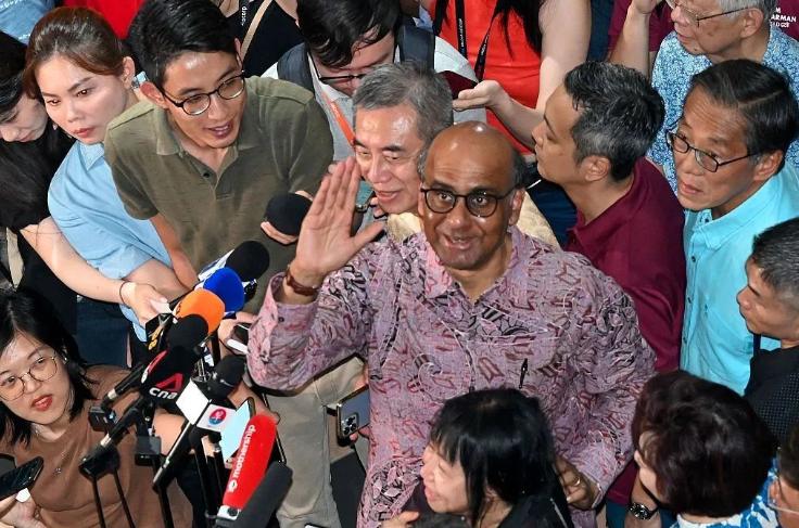 一张恶搞新加坡国旗再次引爆“印家坡”争论，新加坡火速全网封禁，反手扣帽子说来自“