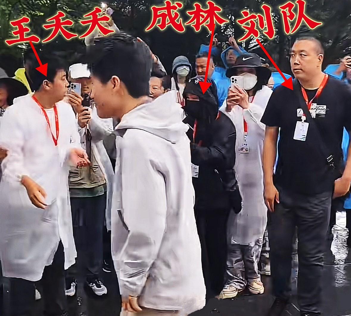 董宇辉＂三件套＂，悄悄变成了＂四件套＂，＂沙僧＂加入取经团队。这＂沙僧＂就是王