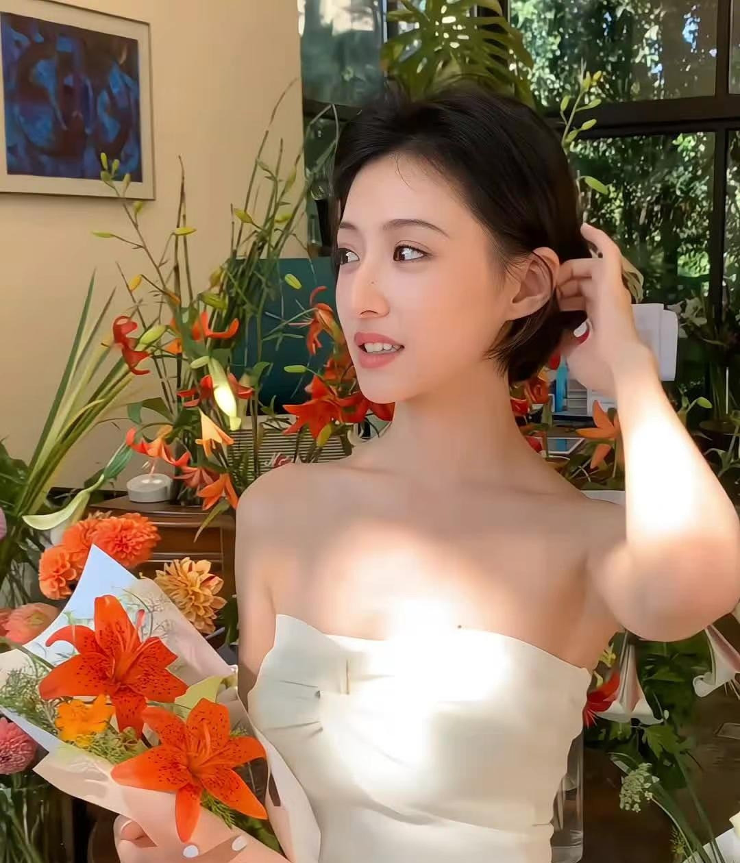 胡连馨介绍天哪，胡连馨是谁？怎么好像突然冒出来一样？不会