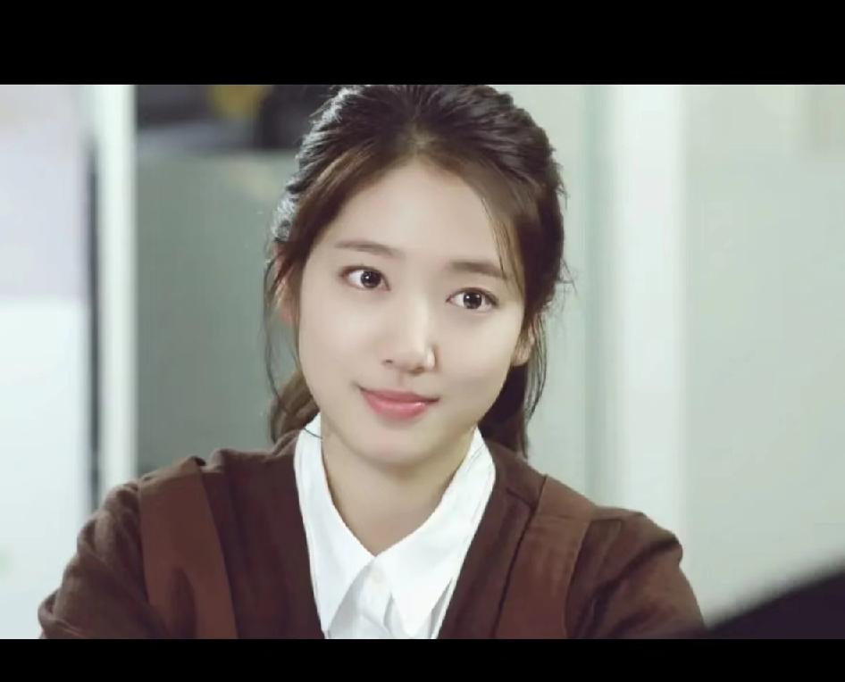 36岁朴信惠被拍到眼神疲惫，网友惊呼：这还是《原来是美男啊》里的高美男吗？20