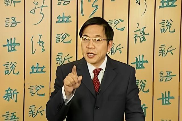 “中医不灭，天理难容？”中南大学的教授张功耀曾经发起万人签名，要求取消中医药，这