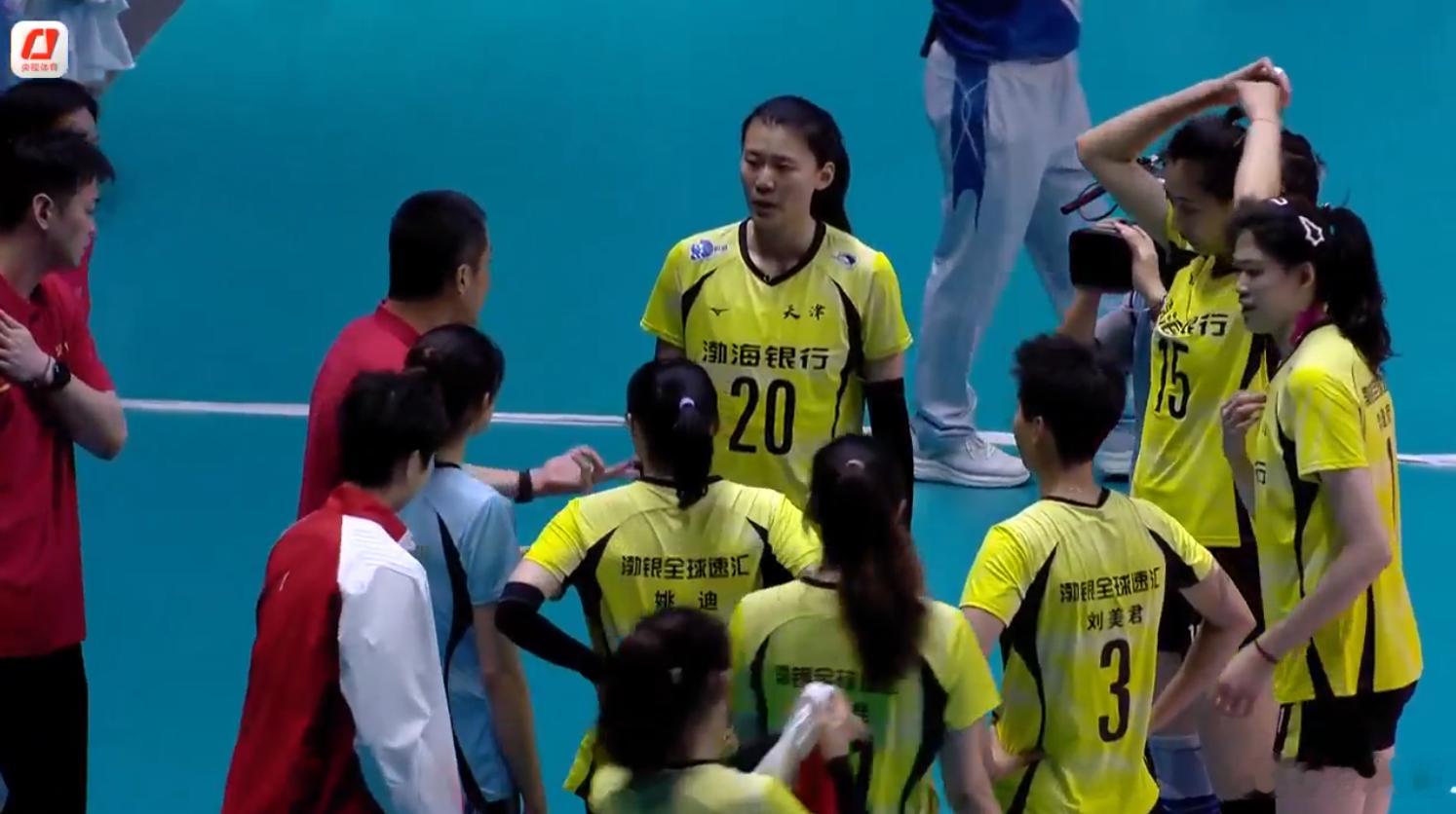 李盈莹还继续首发……