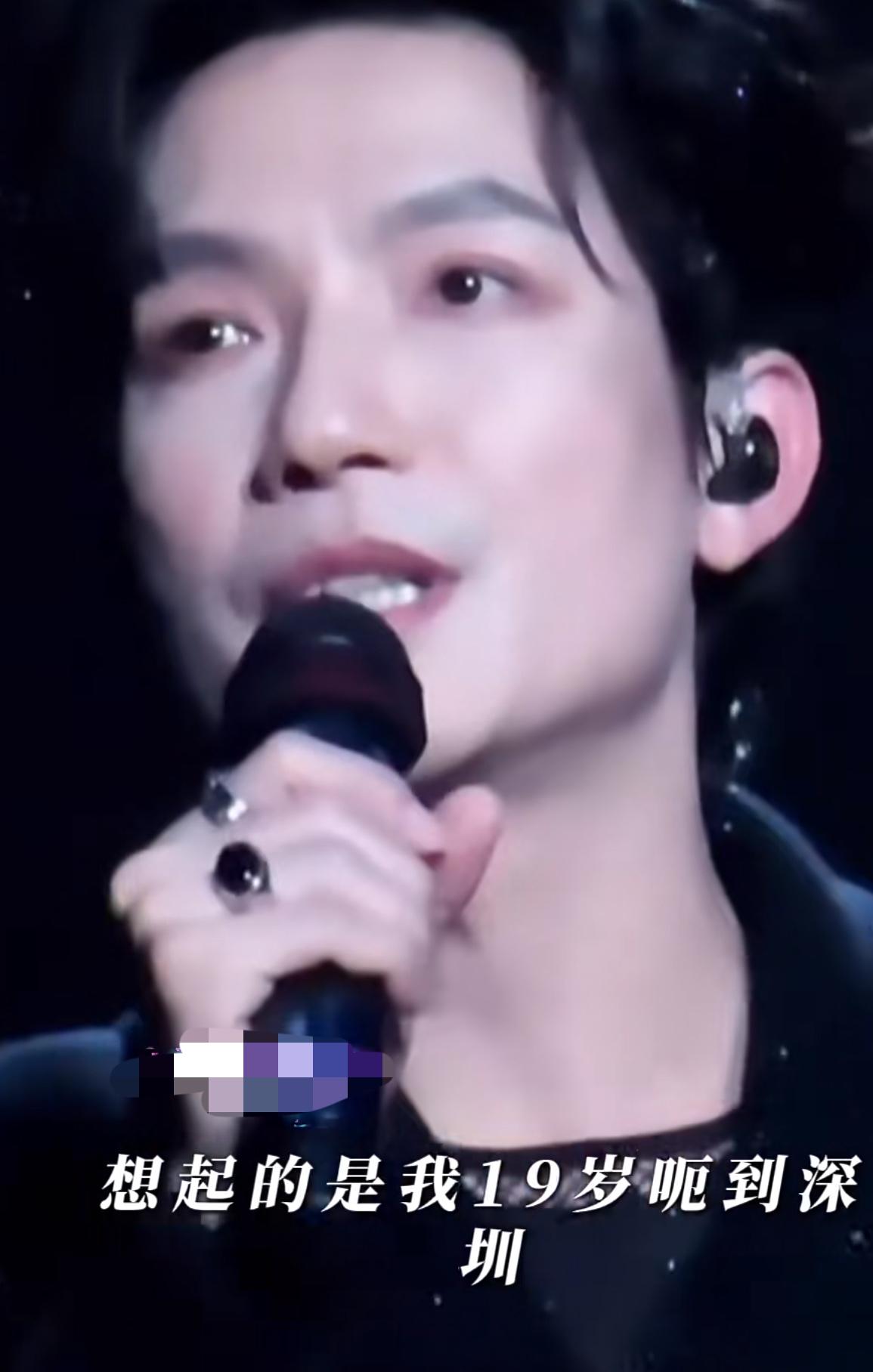 原来陈楚生新歌《墙》里有控诉他父亲不辞而别的内容。笑死😂……。歌词里有一句