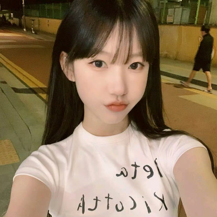 该换新的头像啦；