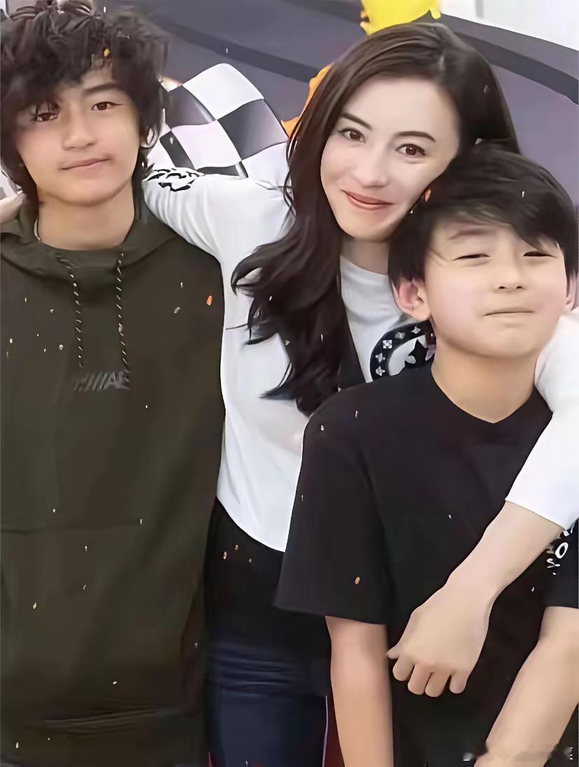 说实话，我一点也不羡慕张柏芝，哪怕她两个儿子继承了巨额财富，哪怕这两个孩子还一点