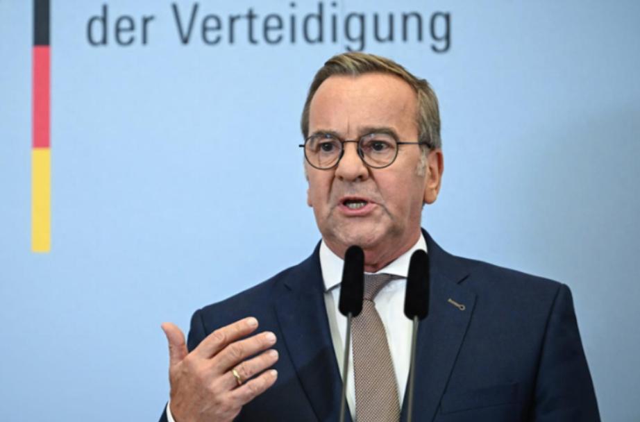 “出头鸟”来了！德国突然宣布：2月1日，德国国防部长皮斯托里乌斯公开宣布：