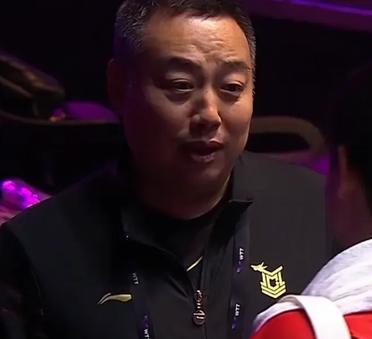 笑死我了，敢跟孙颖莎较劲的教练终于现身了。以前那些教练里，谁敢跟莎莎