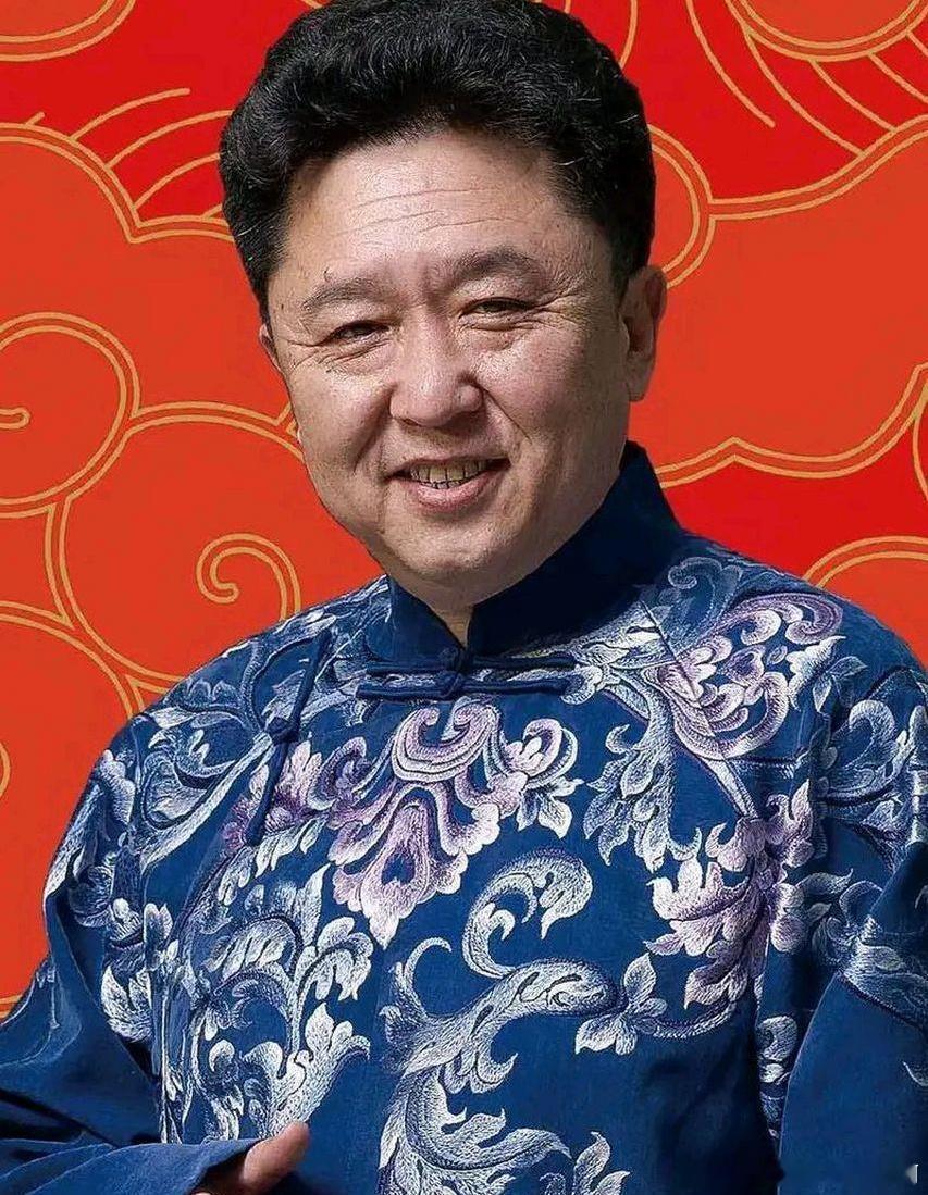 德云社的几位角儿，名字、学历、老本行各有故事。于谦，真名于德江，北京电影学院毕业