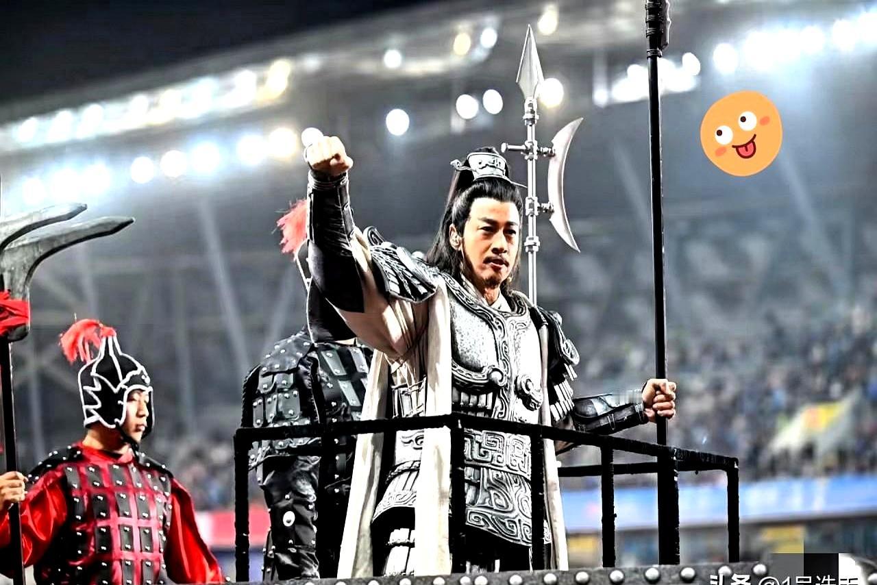 51岁的何润东重新披上20多斤重甲，这霸王气场真绝了！2026年4月18