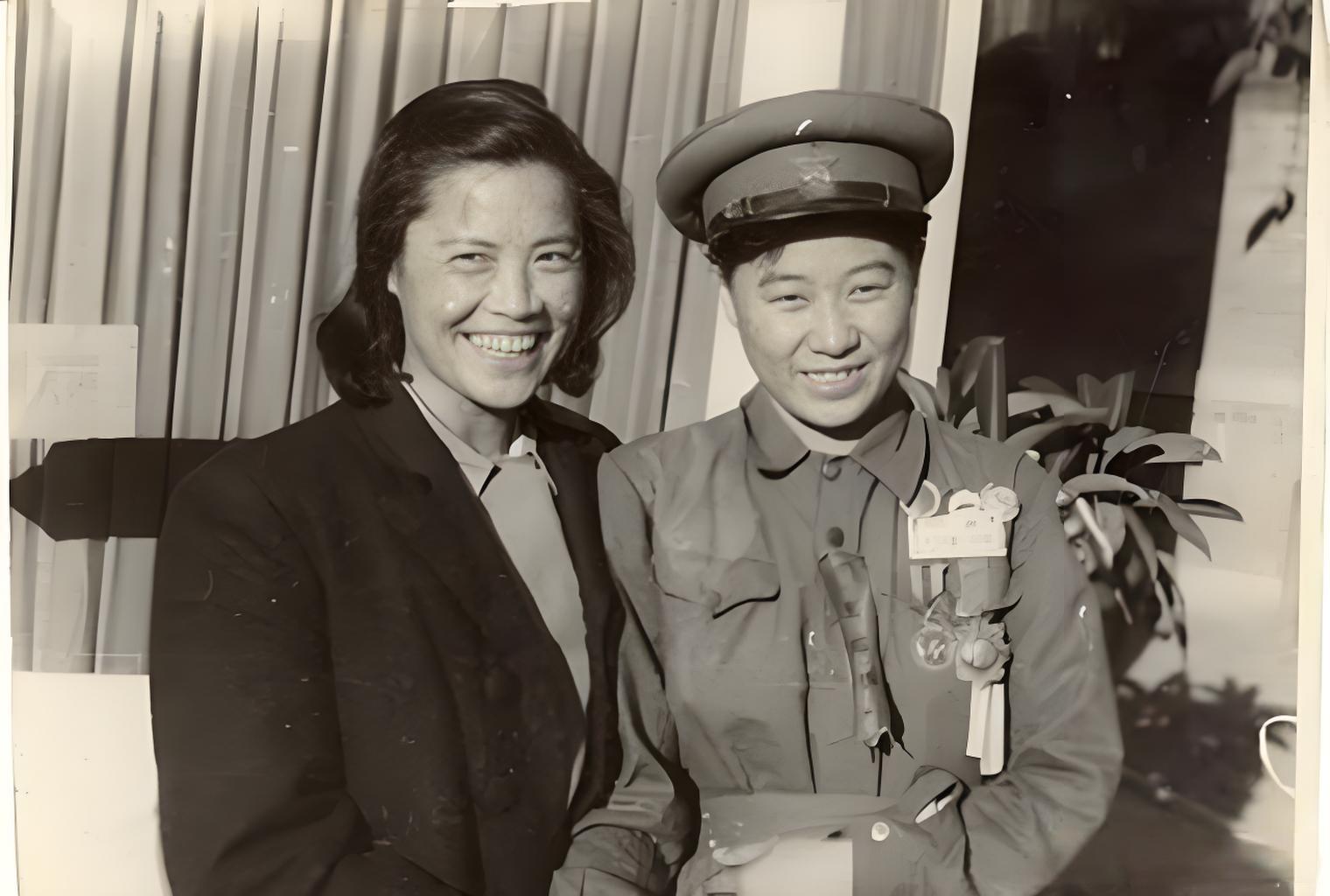 1950年5月，过度劳累的解放军郭富病倒了，被送到医院之后，郭富固执地非要女医生