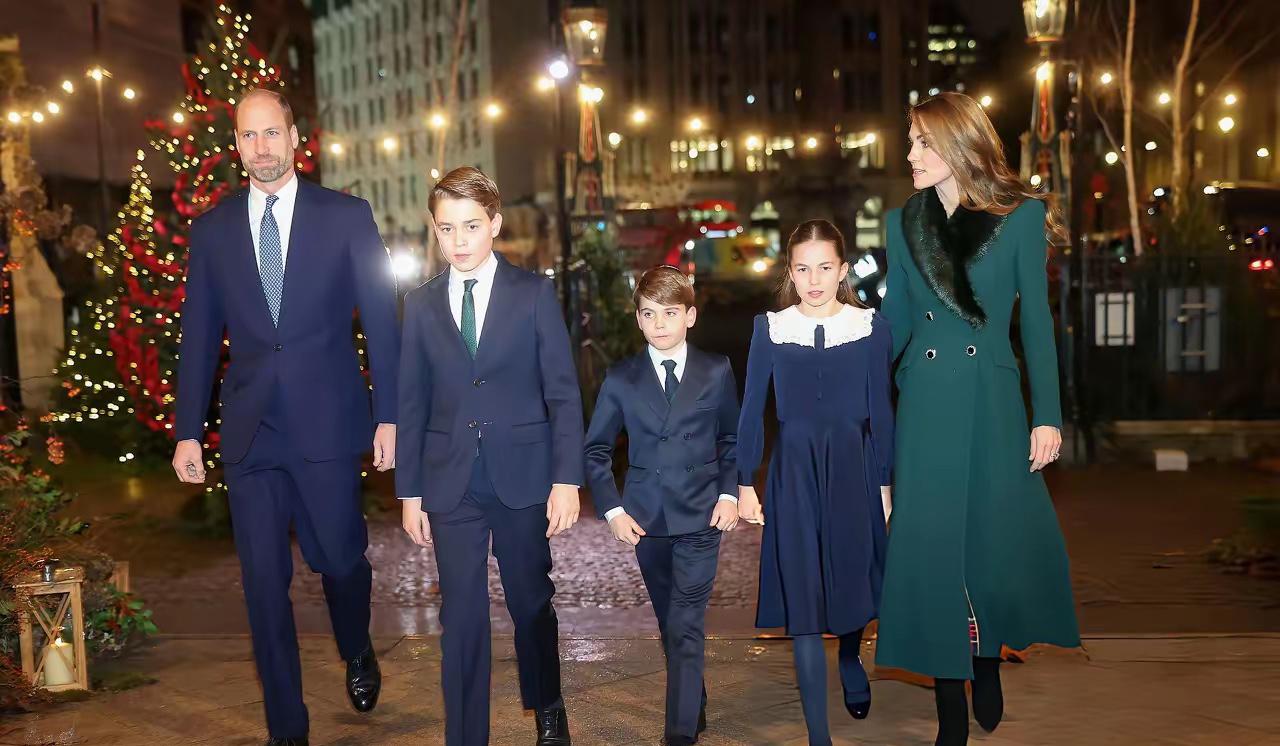 一年一度的圣诞颂歌终于等到了威尔士三宝啦