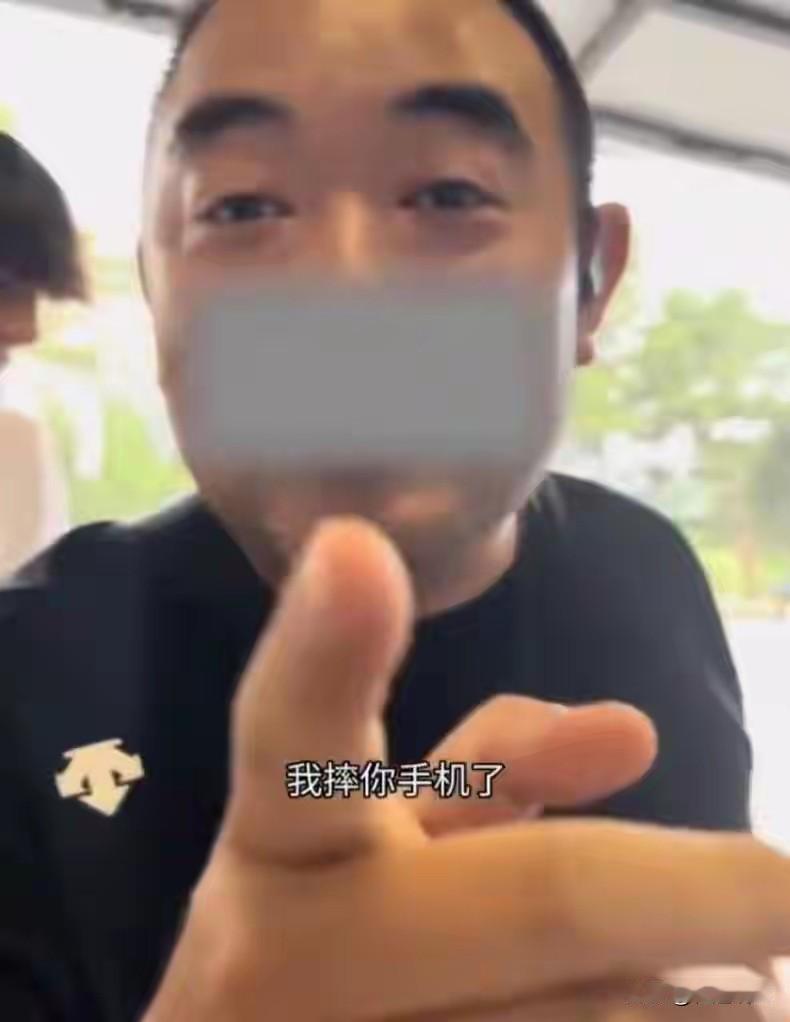 慕田峪导游带外国人插队，好心劝一句反倒挨骂，这副两副面孔实在丢人7月6号，慕田
