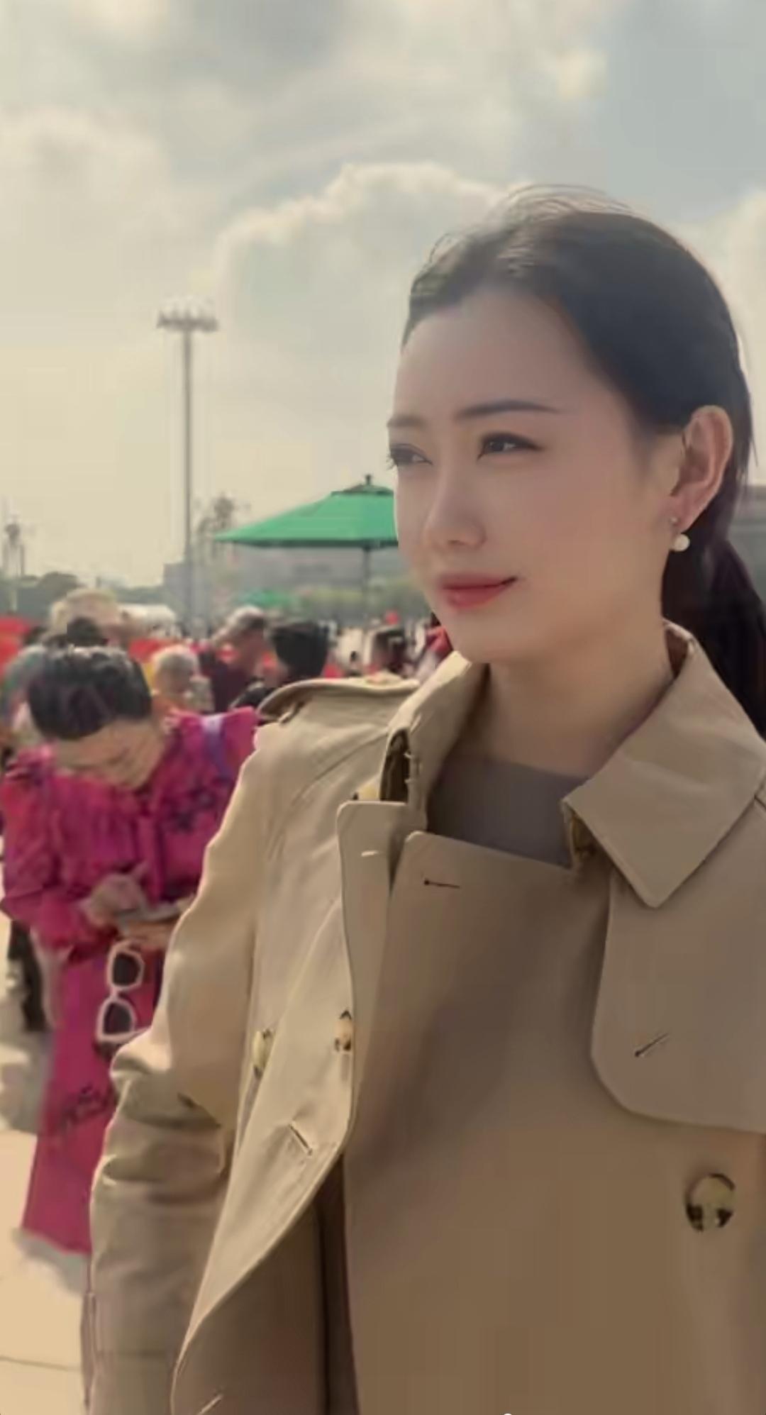 国庆人海游…美出明星范儿