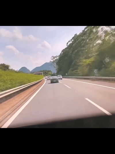 比亚迪汉EV高速120km时速打瞌睡车主猛醒紧急操作车辆稳稳停在路边笛