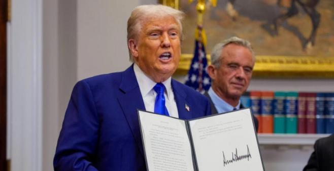 就一个三亿人口的国家，为什么能给全世界所有国家加征关税？这事儿听起来比科幻小说