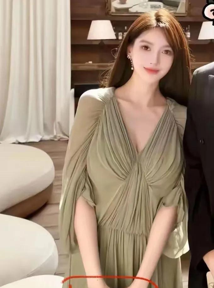 现在全网最后悔的就是叶珂了吧她怎么也没想到自己产后这么快就复出了！本以为