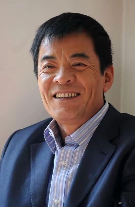 1991年，刘威跟张丰毅借钱，他写了一张借条，张丰毅把借条给老婆收着，后来刘威去