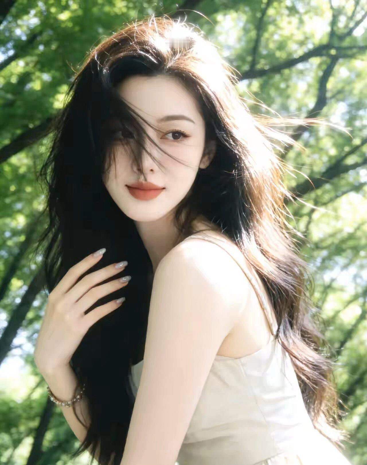 人这一辈子，最傻的就是拿别人的错误惩罚自己。生气是因为在乎，难过是因为看重，心痛