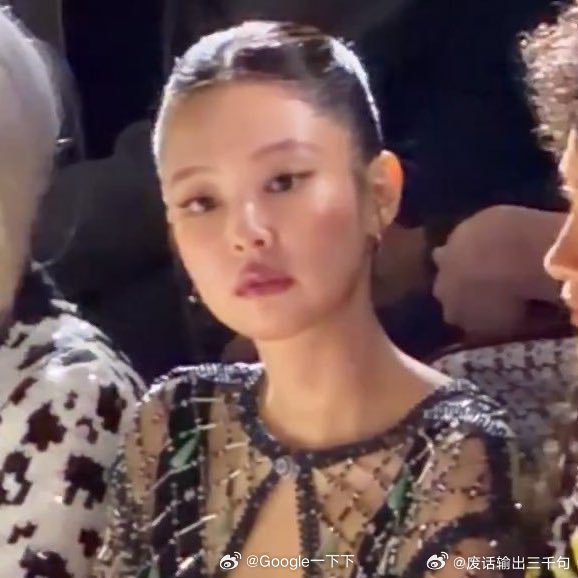 Jennie和Maddy看起来像同一个人你别说你还真别说一旦接受这个设定…不过