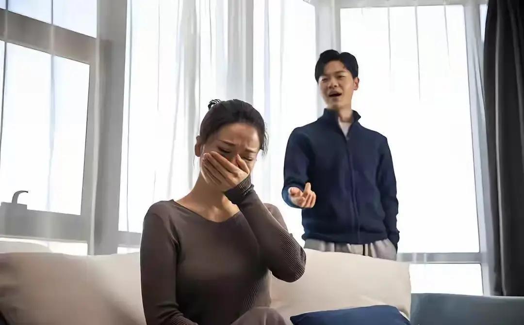 女人对老公说，今天你妈不走我就走。男人说，走呗，我又没拦着你。女人说，你妈住在这