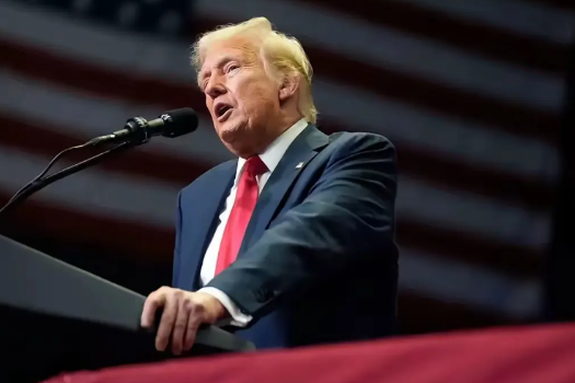 美国亮明了态度！美国总统7月4日公开表示，如果中国邀请他访问，他当然会来的。事