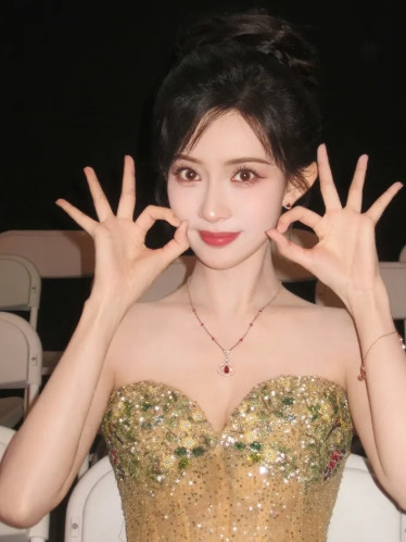 现在全网最惨的，应该就是孟子义了吧她估计都没想到，自己竟然然被经纪人给“背刺