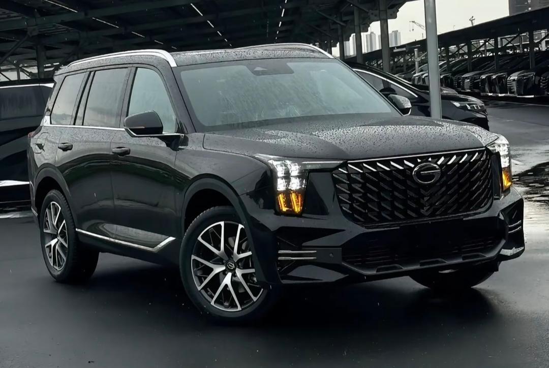 传祺GS8怎么样？传祺GS8，它是自主品牌中大型SUV拓荒者，问世8年多次