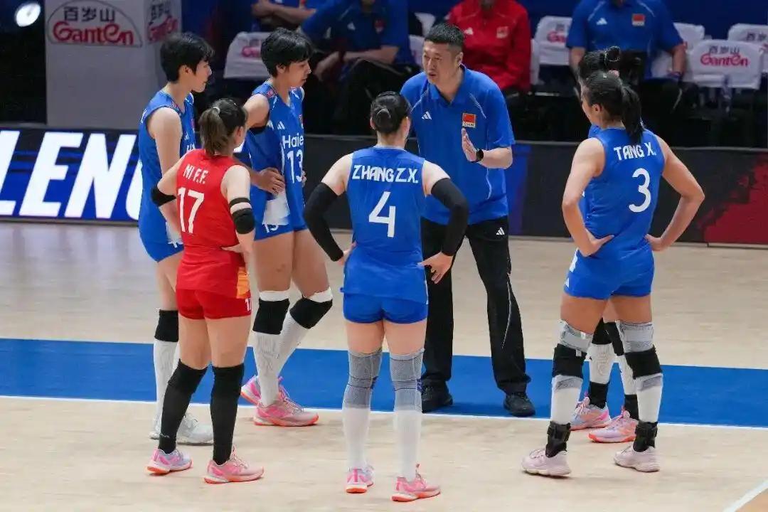 女排世联赛：今晚直播中国女排VS法国女排比赛，中国女排目前世界排名第6，法国女排