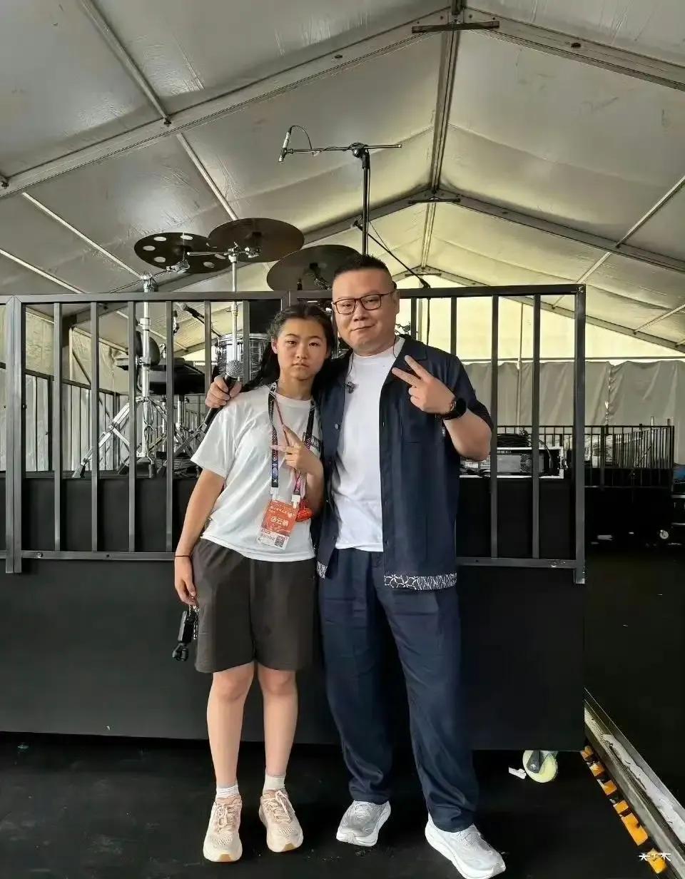 岳云鹏两个女儿被郭德纲老师赐名，唯一的遗憾是没生儿子岳云鹏的两个女儿，名字都