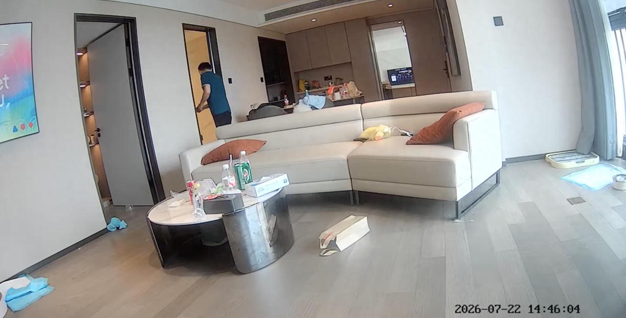 广州，一名女子和丈夫要连住5天酒店，为了隐私着想，她入住酒店时特意说明，在这5天
