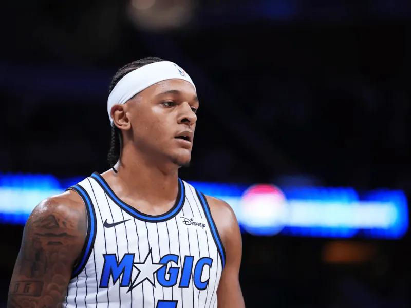 你敢信？班凯罗这真的辣眼睛啊！铁出天际！最近7场球，3分球23中1，命中率4.