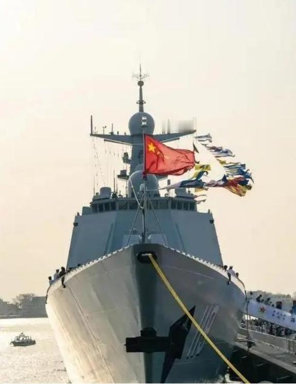 无论是中国的导弹，还是中国的航母，日本都不怕。日本怕的只有两点，一是中国的继续加