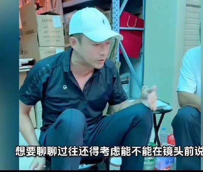 马筱梅在意了，汪小菲回忆往事，她立刻制止宣示主权，汪憨憨还是忘不了前妻呀！汪小