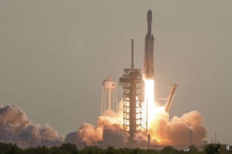 NASA“罗曼”太空望远镜升空！部分光学技术曾用于间谍卫星视野达“哈勃”100