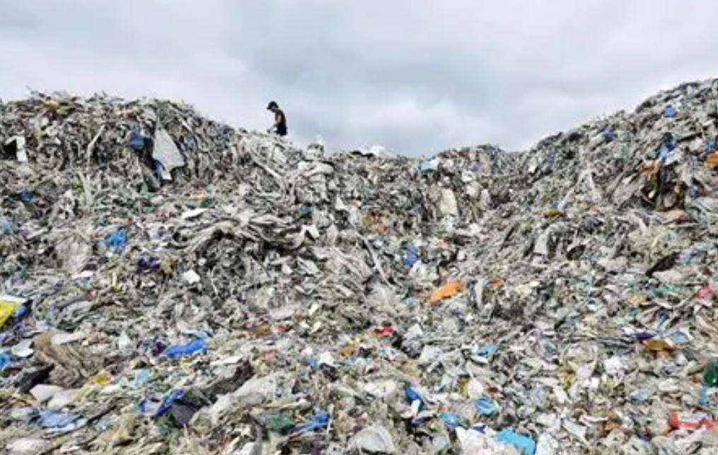 中国的垃圾看来真的不够烧了你有没有想过，为什么中国这么大的国家，垃圾处理还总觉