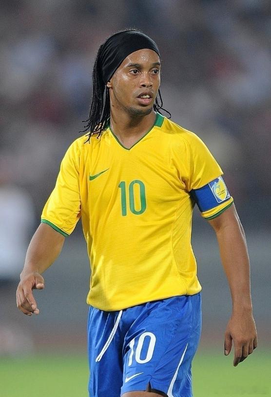 足坛最强“罗”家阵容和最强“贝”家阵容！大家觉得哪个更强？罗家前锋:大罗