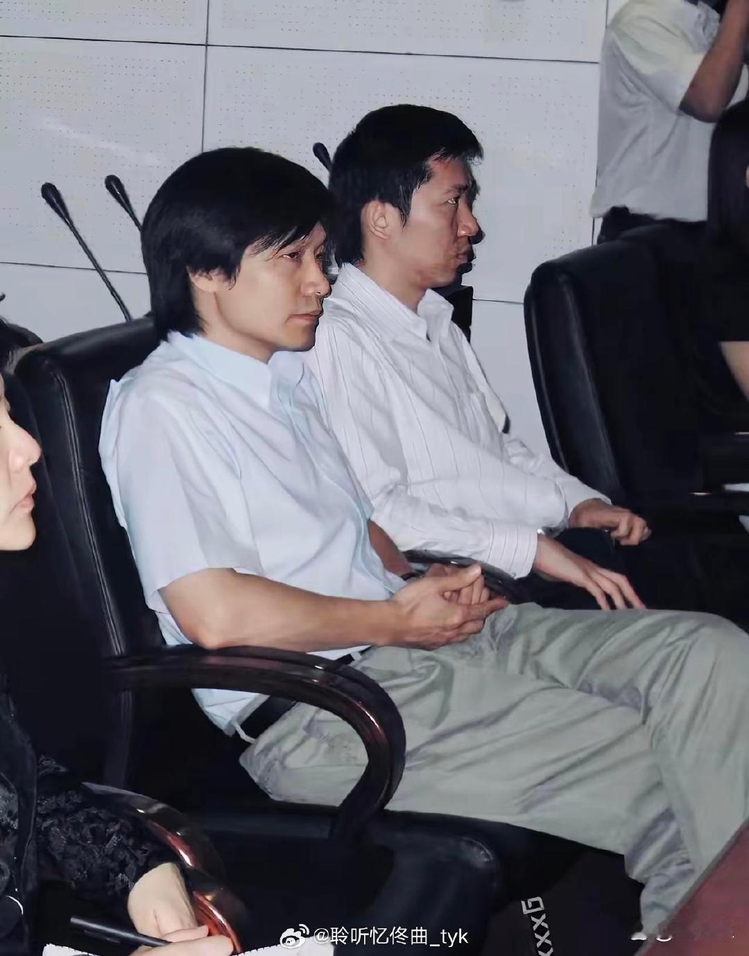 我勒个豆，这是雷军吗？放现在都能出道了​