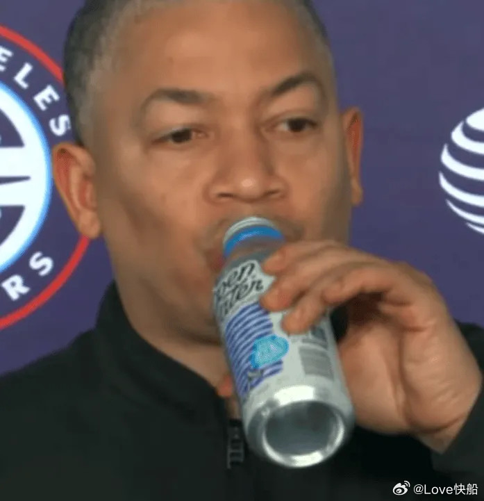 卢：“对于伦纳德来说，每年他都必须克服一些困难才能回到球场。看到他在34岁时重返