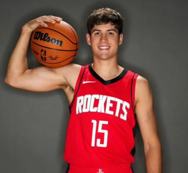 大学神射手谢泼德为啥进了NBA投不进了？上赛季火箭可以说要啥有啥就是没篮，所以