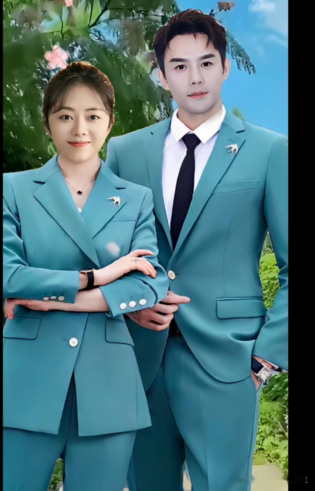 二搭的王凯谭松韵简直是行走的穿搭模板，蓝西装衬出优雅气质，甜笑里满是时尚情侣的氛