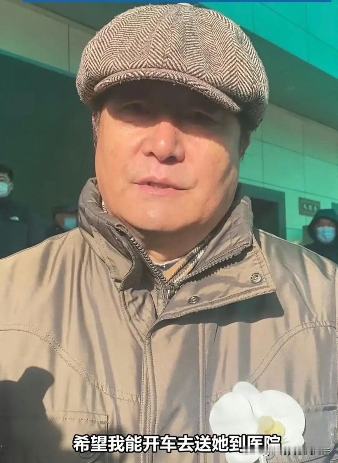 果然人情还是老的真，我问我妈，何晴病了这么久，是谁在身边照顾？我妈一句话，让