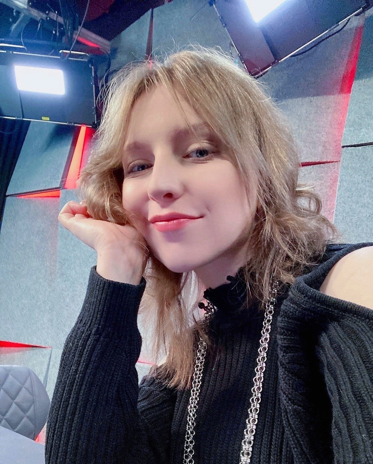 俄区女主播Autodestruction聊为什么高分段位几乎没有女玩家，她解释因