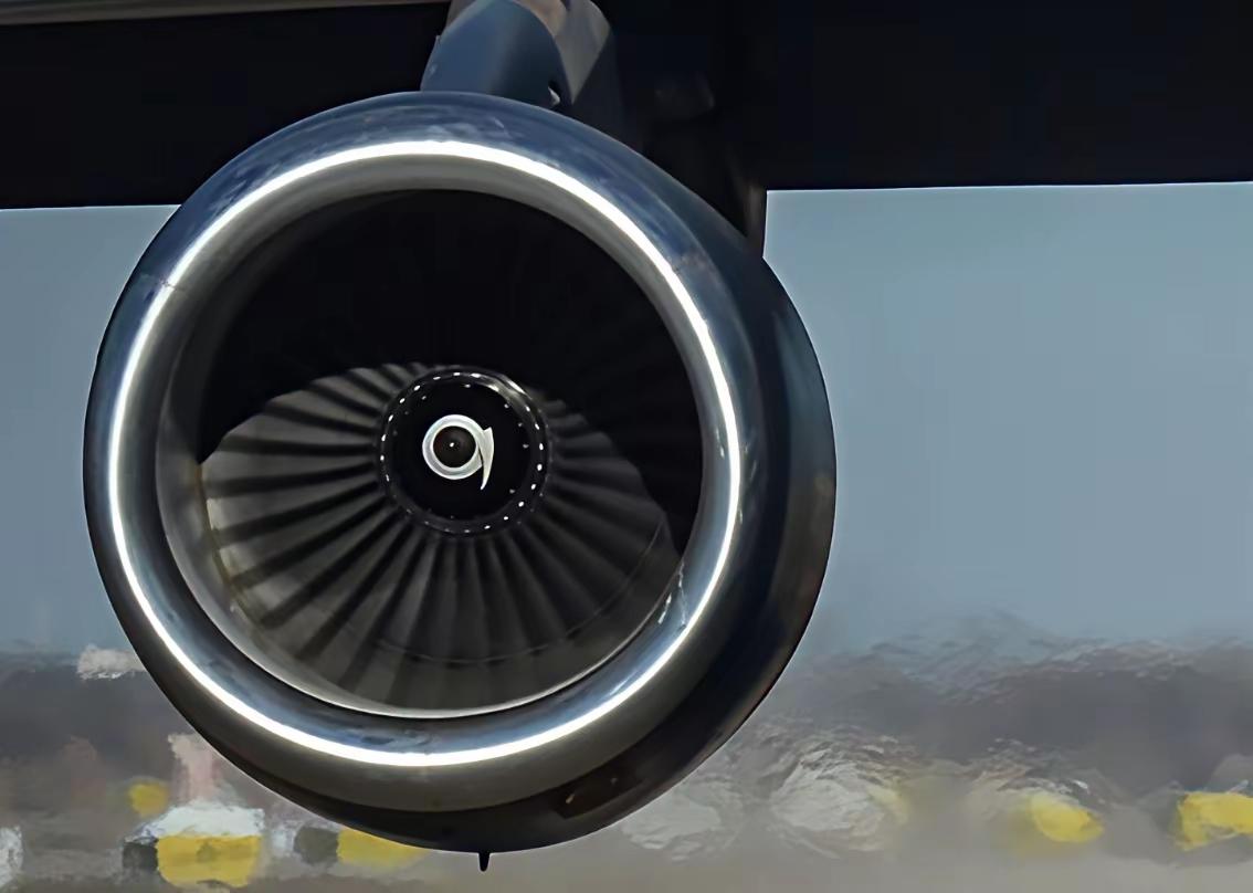 涡扇20的叶片清晰可见，运20胖妞加油！
