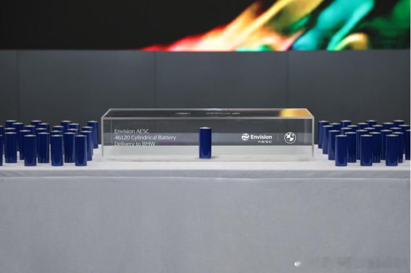 纯电车电池达到100kWh已经很常见了，还有更大的电池，例如：小鹏GX纯电版的