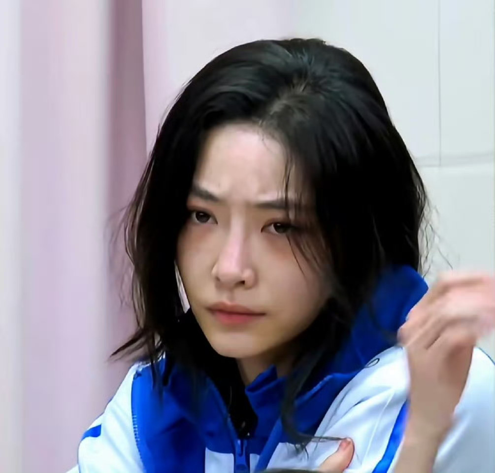 投稿许佳琪玫瑰腐烂的气味🥀​​​