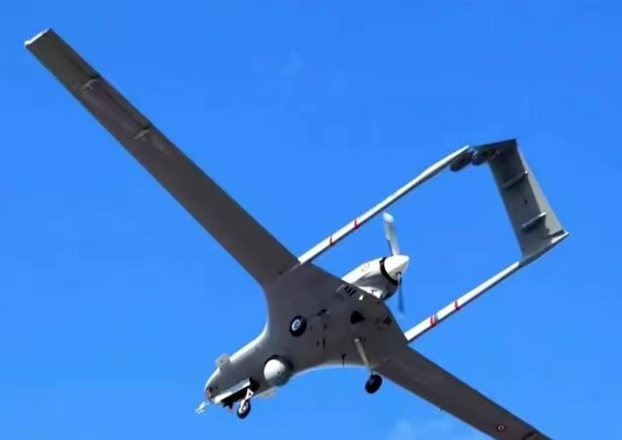 乌克兰无人机改变战场乌克兰无人机已经形成近程FPV、中程巡飞弹、远程打击、AI